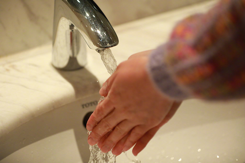 硬核研究所【身体5个部位更易冻伤】冻伤要到烧伤科就诊 全国多地冷空气活动频繁，各