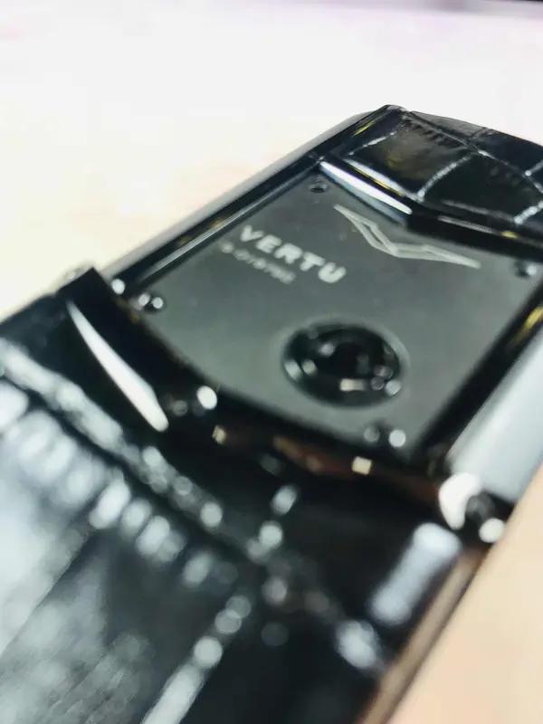 4万买的威图折叠屏，如今二手价竟低到离谱
有人花34万买的威图手机，现在连电话都