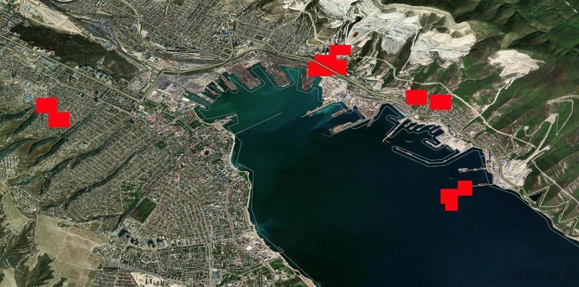 乌军昨晚打击了新罗西斯克，港口、油库、黑海舰队基地等，多个目标被击中。烽火问鼎计