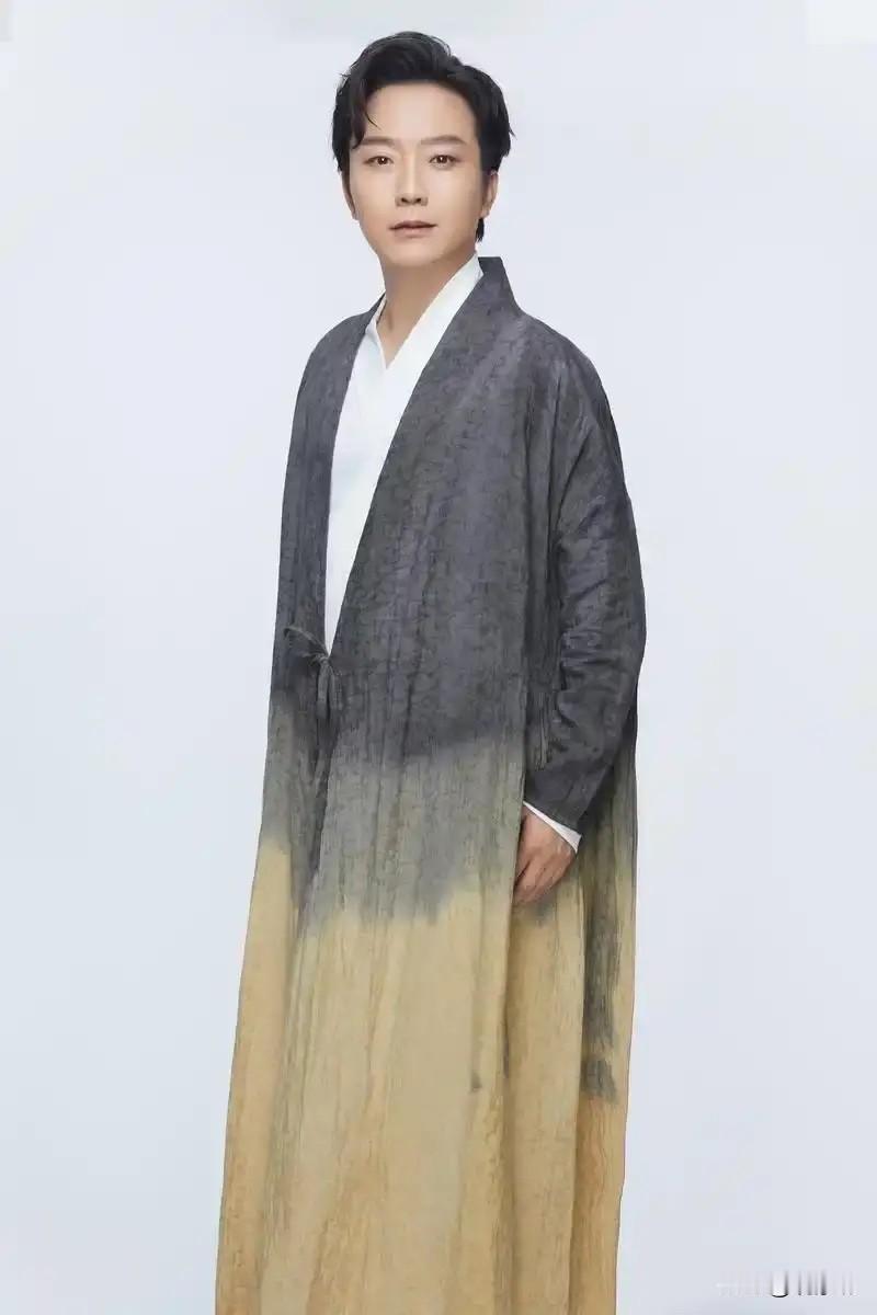 李玉刚当选吉林文联副主席，网友意外什么？其实兼职副主席真没啥，这职务他配得上！