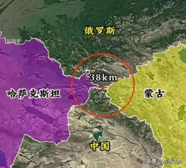 5 个接壤邻国，蒙古却只有两个。

可问题是，哈萨克斯坦和蒙古相邻却不接壤，因为