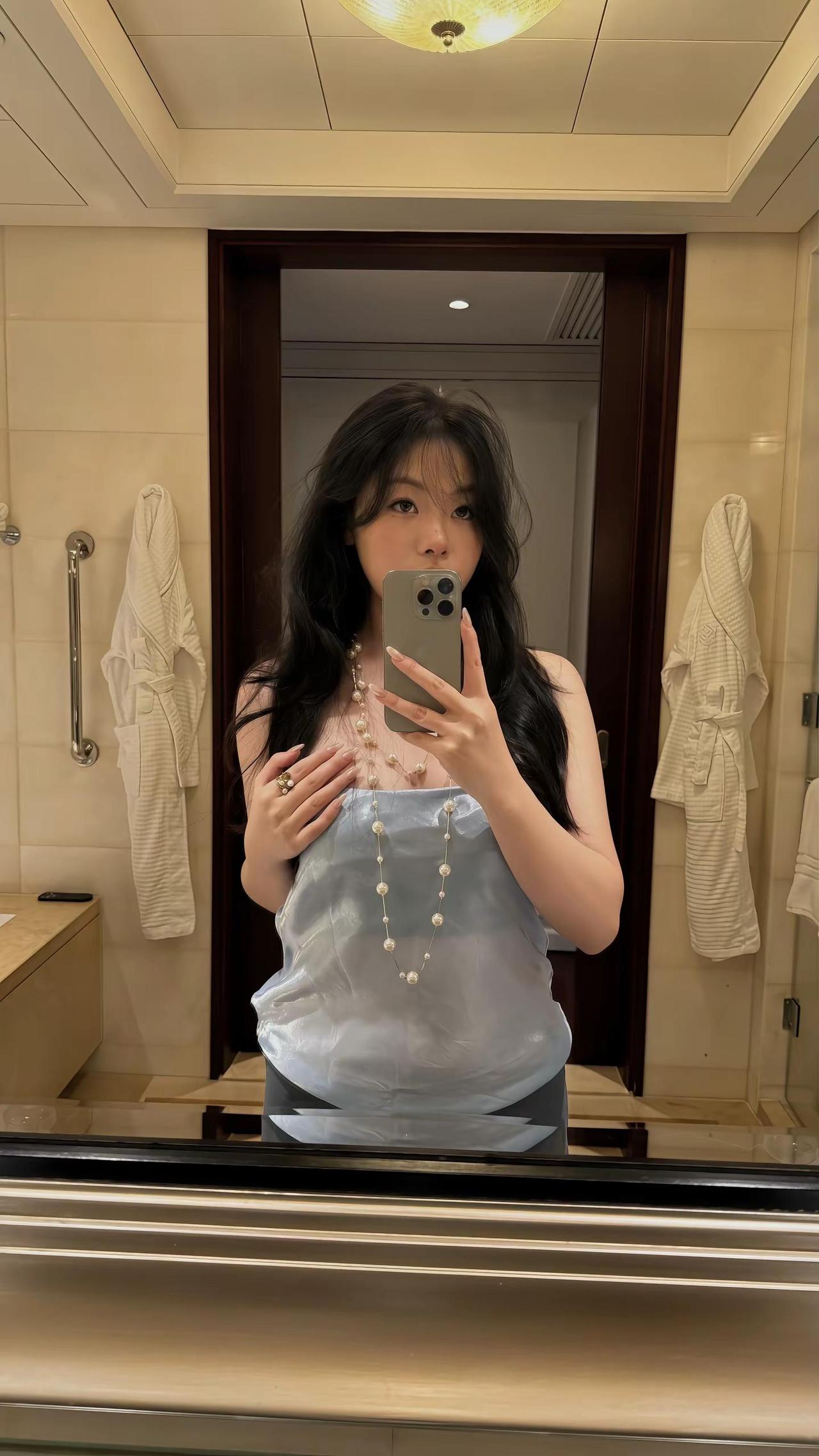 🤳photos dumpppinmyfeelings chasethemome