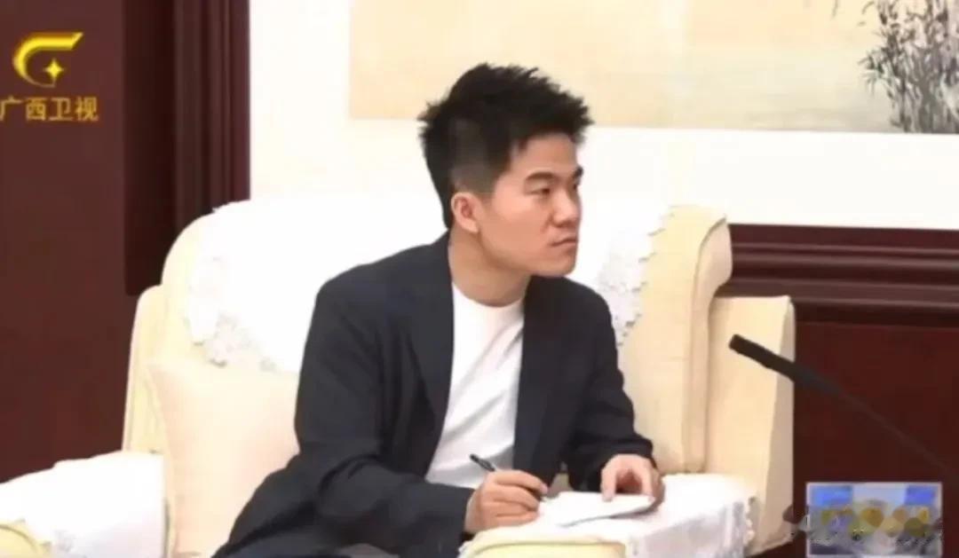 据广西日报消息，6月3日，自治区党委书记、自治区人大常委会主任陈刚在南宁会见与辉