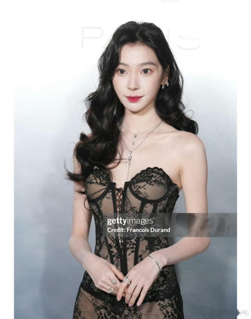 易梦玲G社生图状态，有资格进娱乐圈吗 ​​​