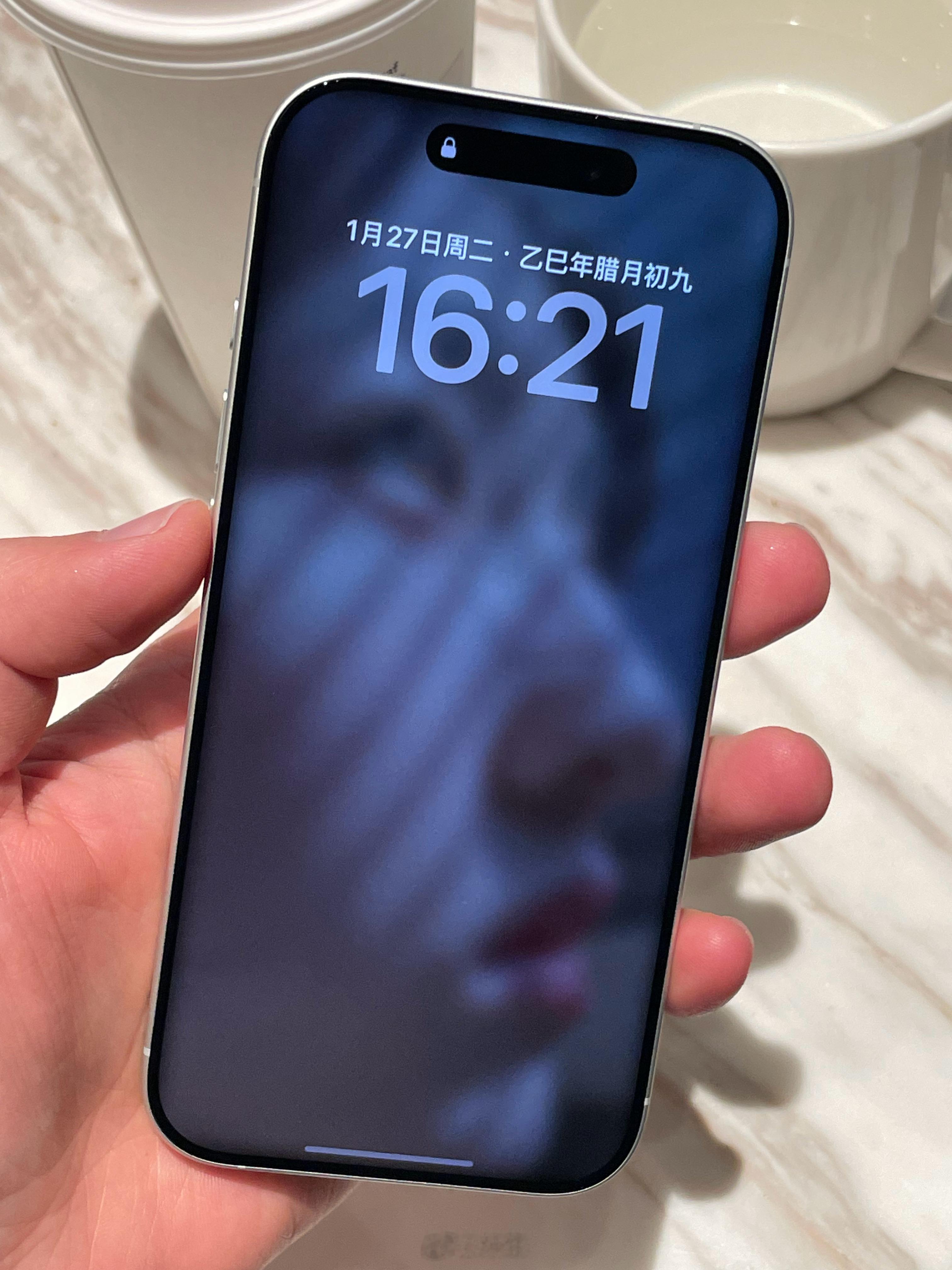 很荣幸能够成为这2000w分之一，真的很荣幸iPhone17系列销量快破2000