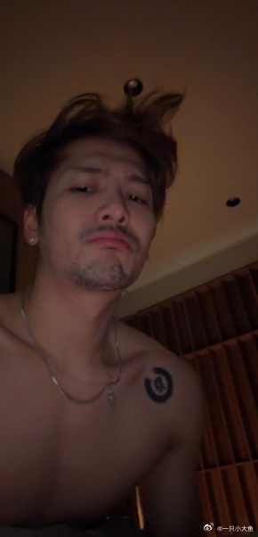 🆘🆘🆘我是真不行了.........人间尤物啊王嘉尔 