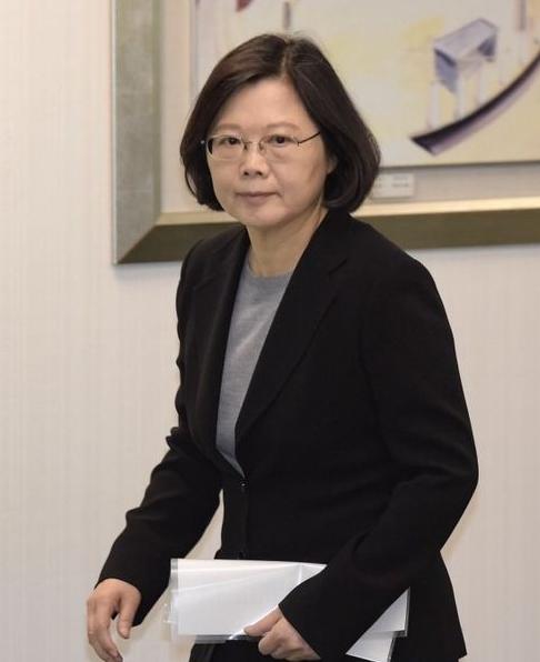 蔡英文罕见发声：“我是台湾人并没有错，我是中国人，因为我是念中国书长大的，受的是