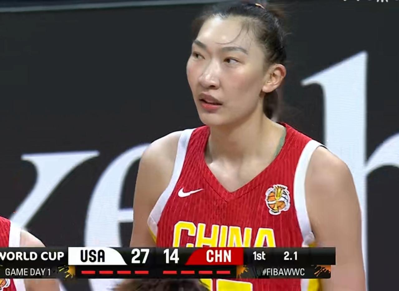 女篮世界杯中国61：94负于了美国，输掉比赛很正常，整体实力上我们确实不如美国，