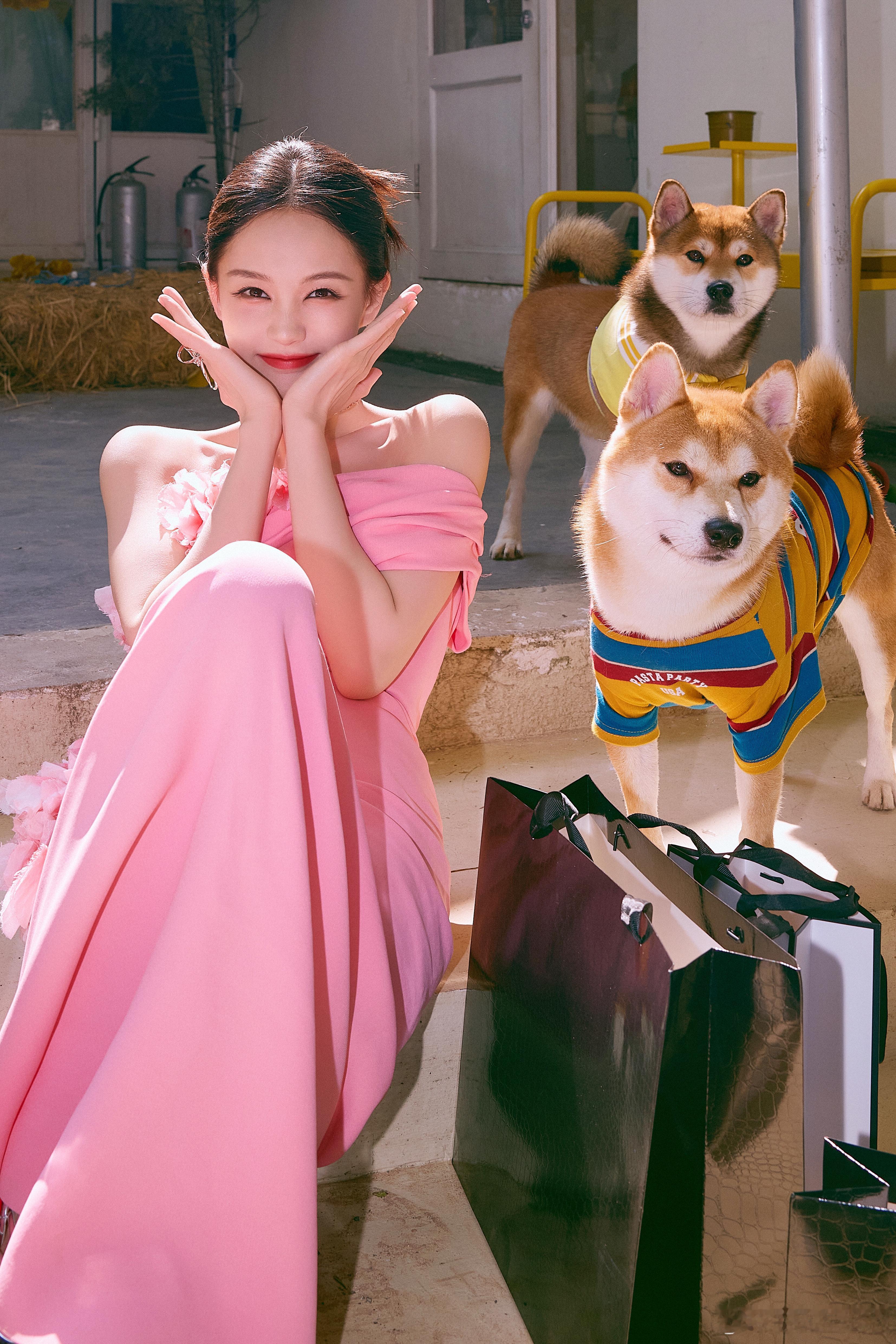 #李一桐浴室蒙面歌手#早就说了李一桐的造型师真的很懂得我们爱看一些什么样的画面！
