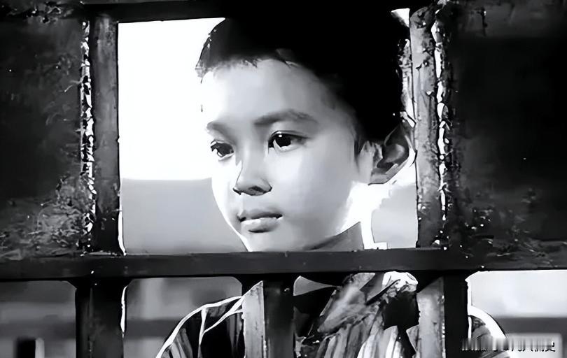 罹难者和烈士，
还是有区别的。

中国最小的烈士叫宋振中，也就是小萝卜头儿。
