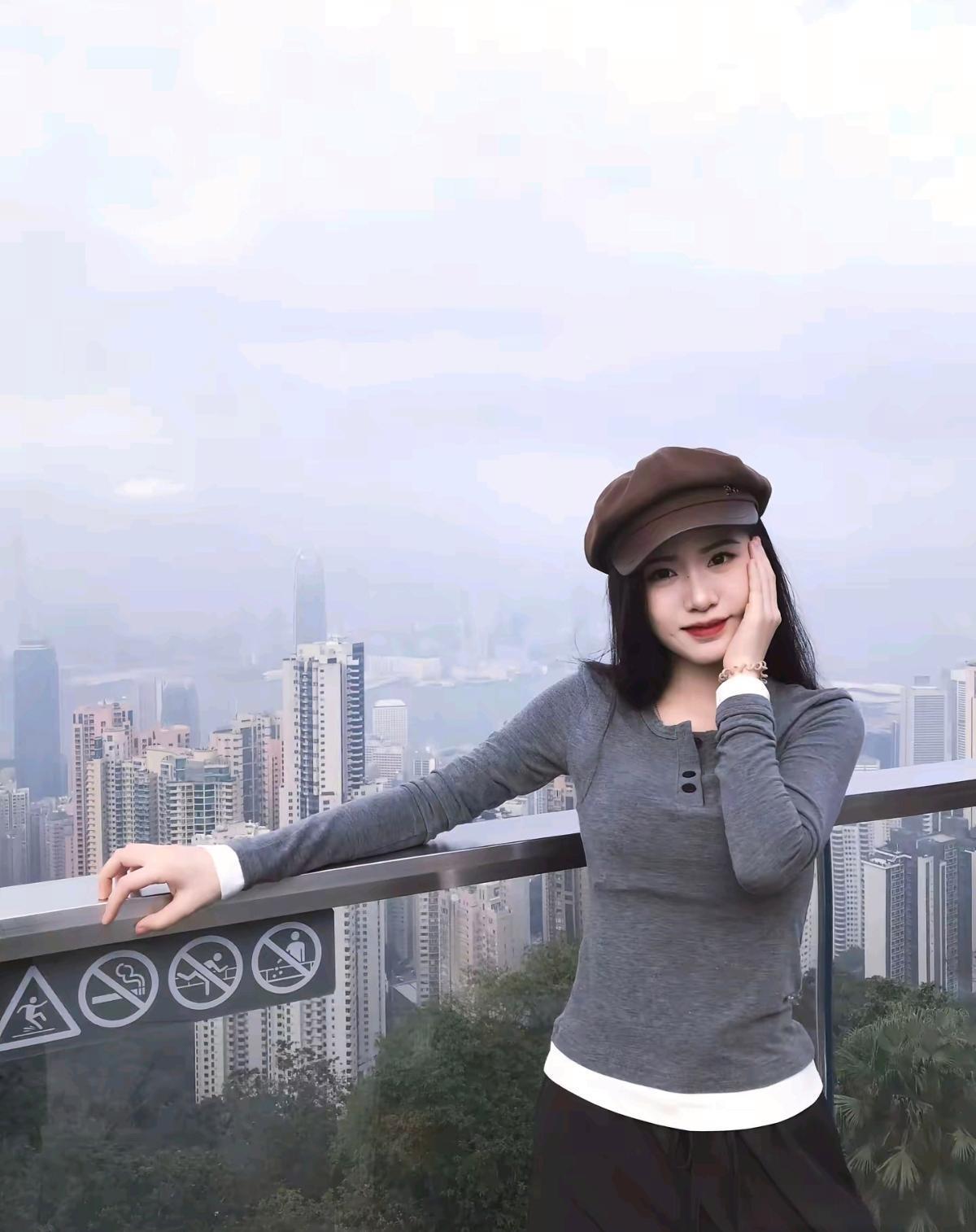 后面像不像海市蜃楼