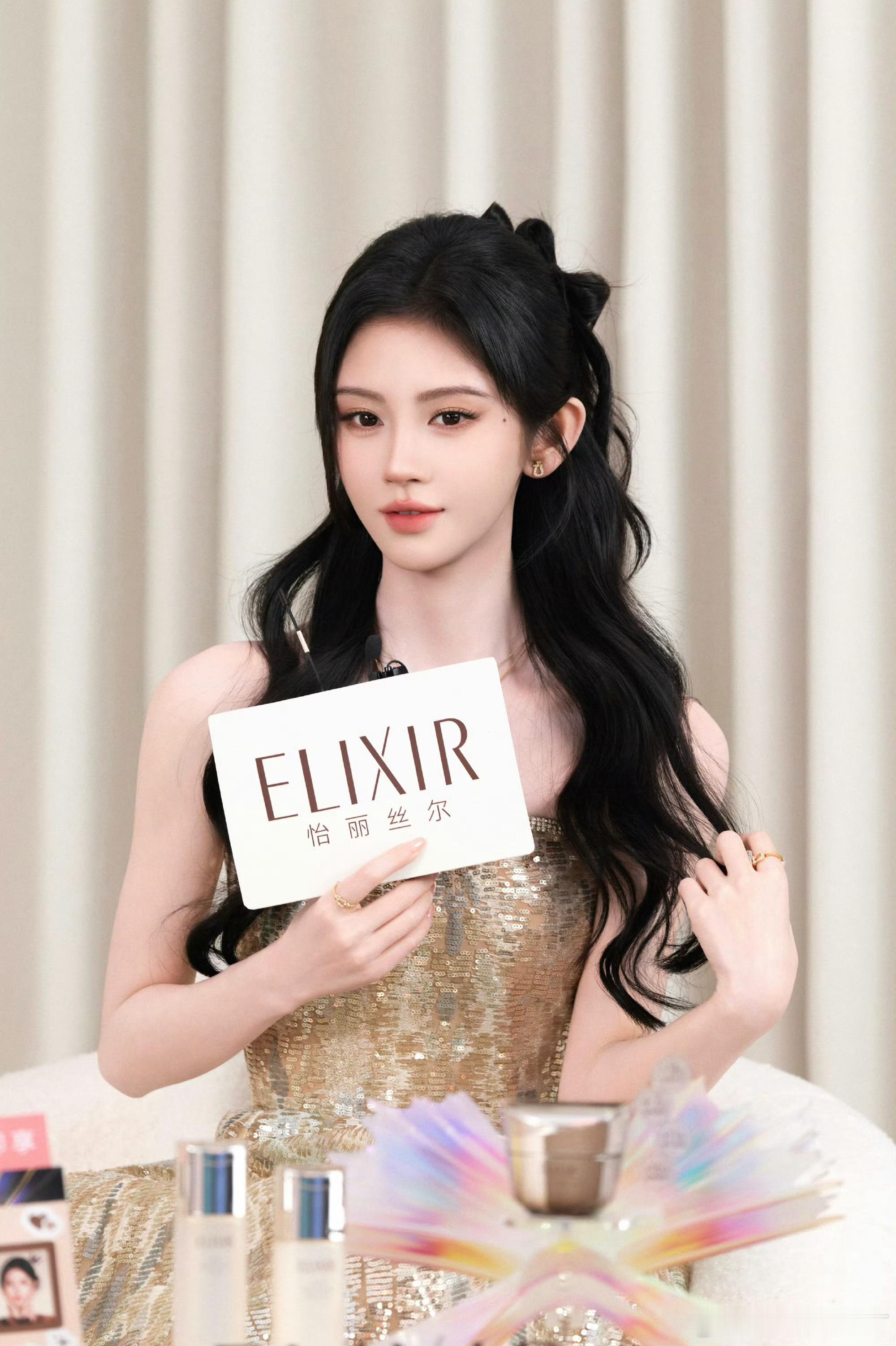 鞠婧祎 jjy 鞠婧祎苏绿夏 “风把我的爱意捎向远方 替我拥抱耀眼的你”𝓣𝓱