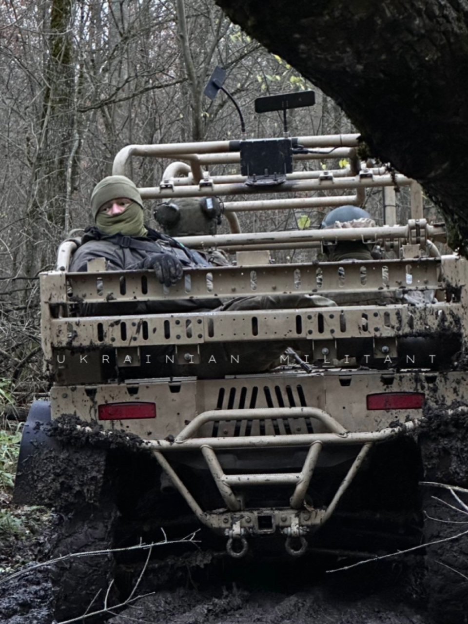 乌克兰UA[超话]  波克罗夫斯克正在坚守：乌克兰国防部和乌克兰武装部队正在该市