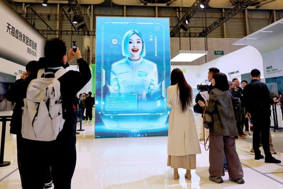 中国智造横扫欧洲！700家企业霸屏国际展会，日韩品牌被挤退
 
12月7日法国《