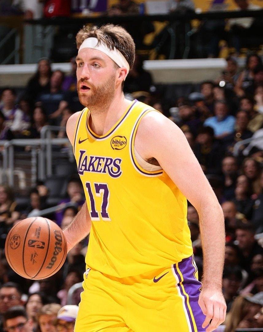 湖人球员蒂米真是让人眼前一亮！在今天湖人对阵雷霆的比赛第一节中，在詹姆斯，东契奇