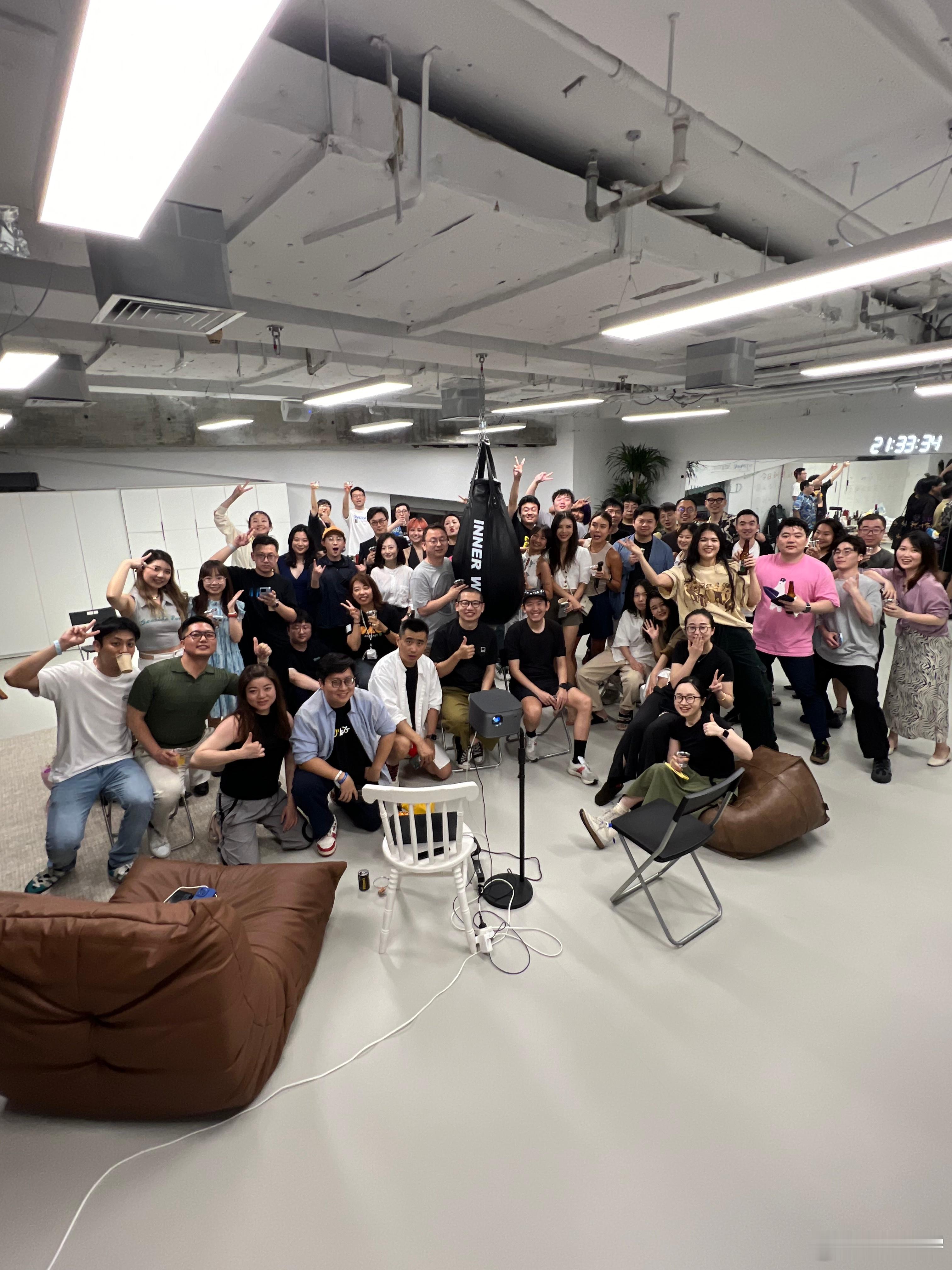1.一年一度Podfest老伙计见面会。2.又收集到一张他俩的背影。3.把惠子咕