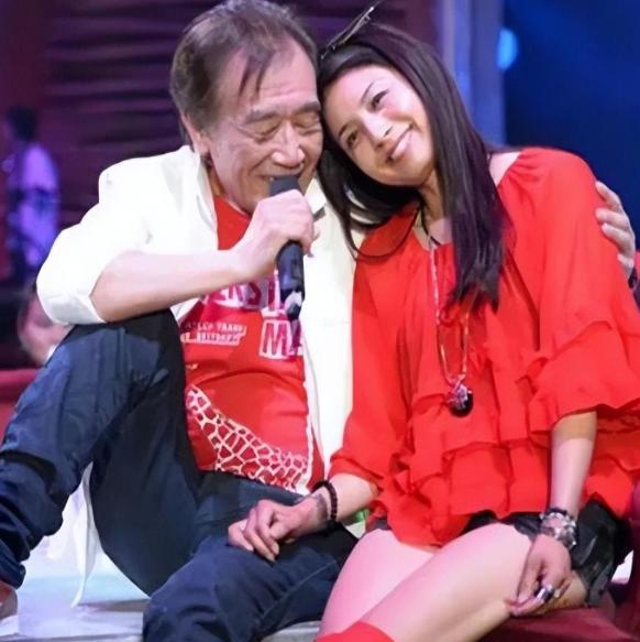 当年，67岁的歌坛大哥张帝，娶了兄弟的女儿张馨茹，虽然两人相差33岁但是张馨茹已