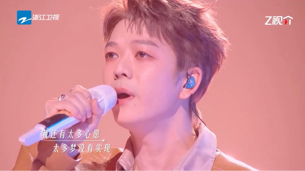 王栎鑫姚晓棠一个人想着一个人王栎鑫姚晓棠合唱《一个人想着一个人》，高低声线完美契