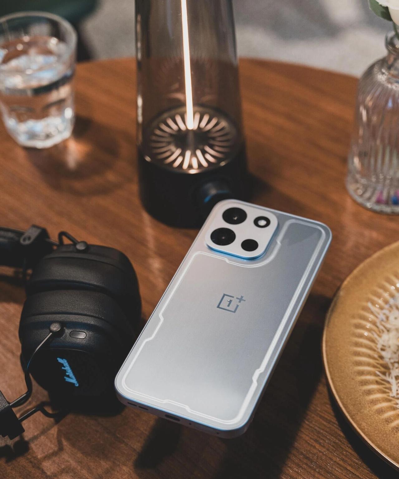 一加 Turbo 6 「追光银」上手体验一加 Turbo 6 体验了有一段时间了