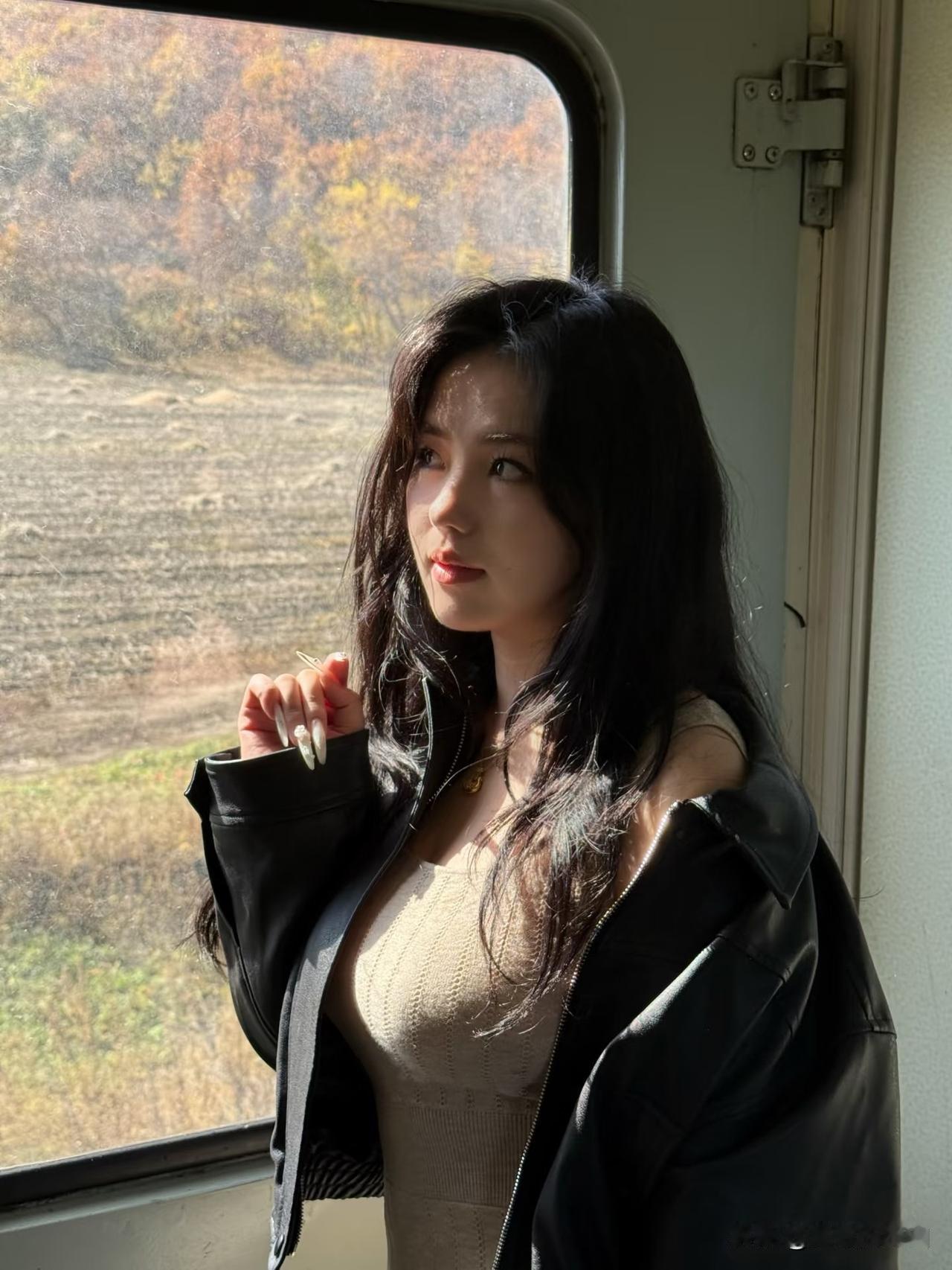 坐上绿皮火车，巡游秋的季节