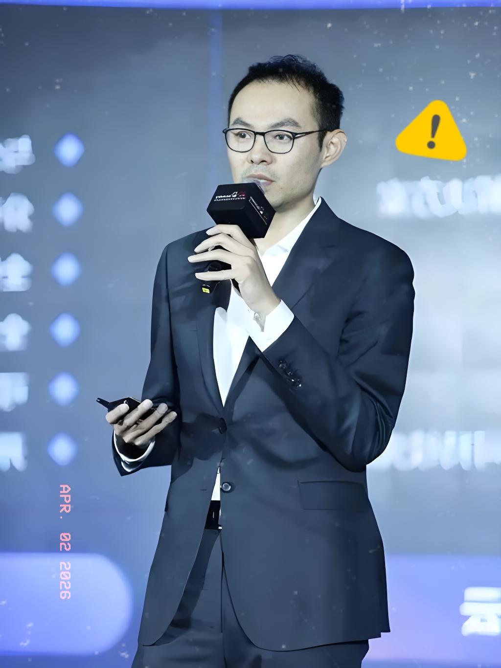 真的太不体面了！
京东一位副总裁直接被刘强东开除，据说是在合规细节上出了大问题，