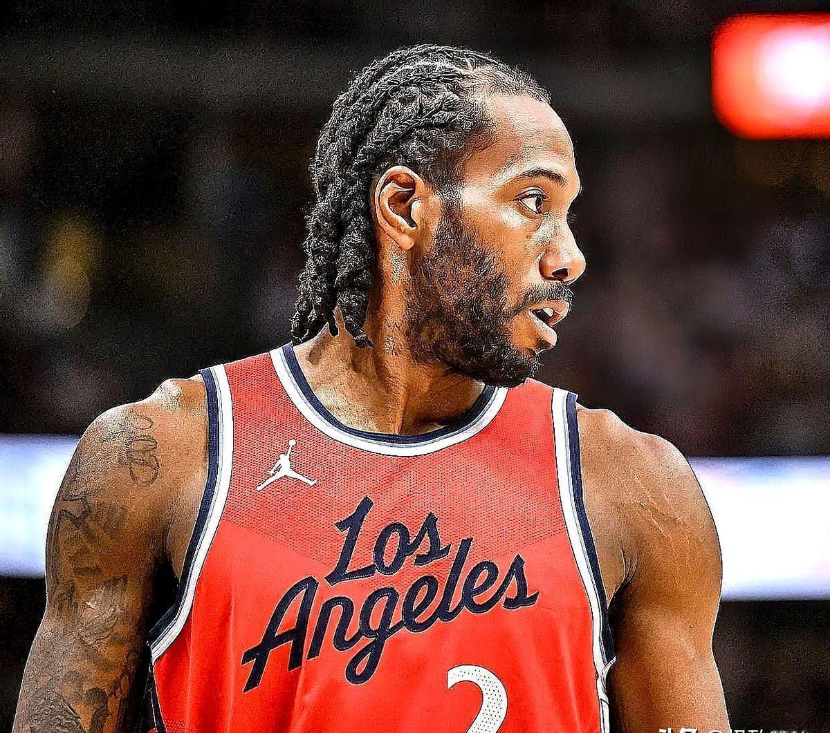 小卡为了赢球豁出去了，真有担当！

面对球队连败的压力，原本计划轮休的小卡选择出