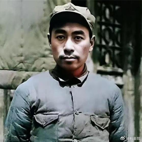 《周恩来当年为何要夺毛主席手里的军权？来看事件经过全貌，原来背后另有隐情》大战将