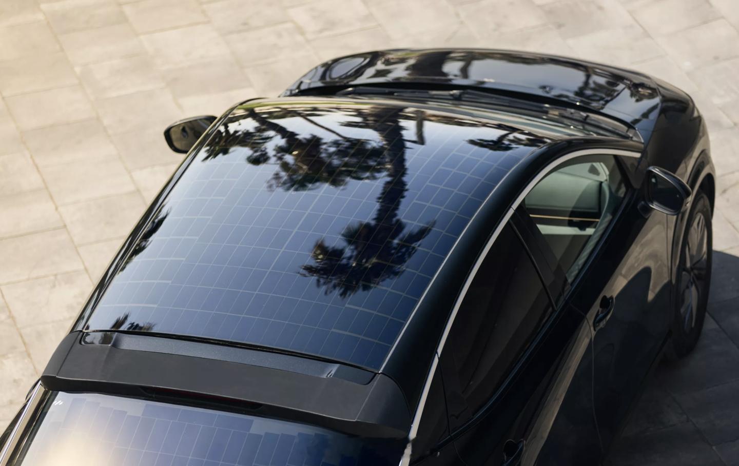 相应光伏太阳能板产生的电能会被直接输送至 Ariya 的动力电池组，在实际测试中