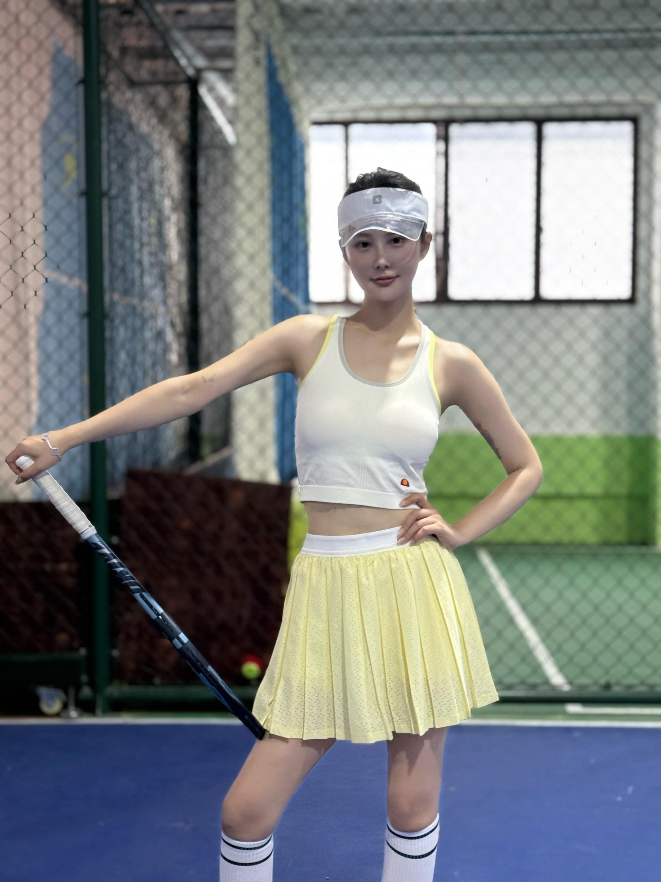 报一丝 网球女孩回归了🎾