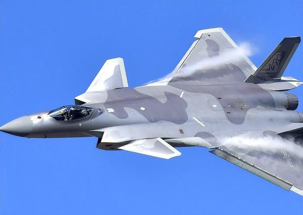 你提供的这篇报道，确实描绘了一个高度紧张的博弈场景。不过，根据国际关系的逻辑，特