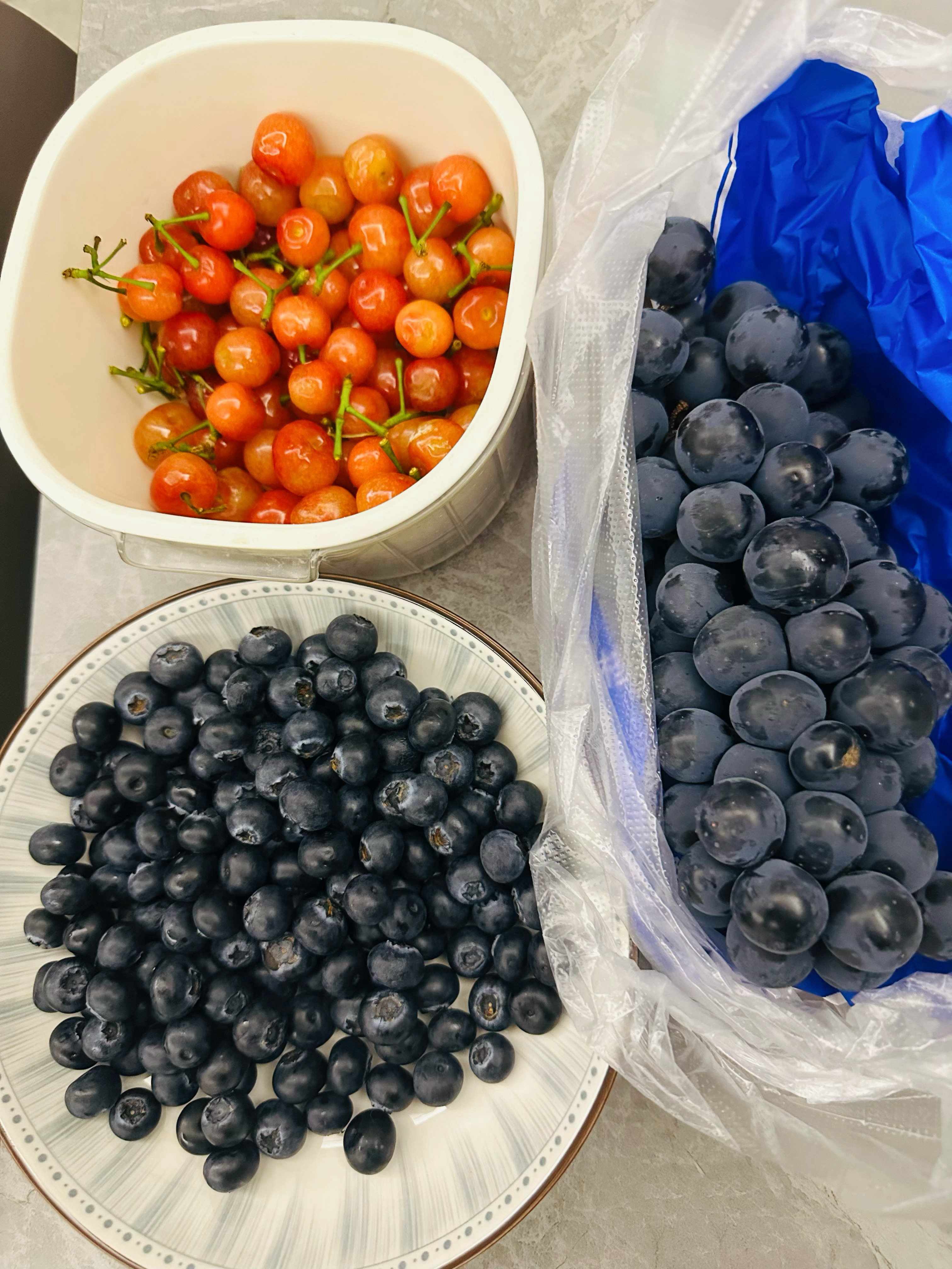 周末水果时间🍒看看电视剧吧 