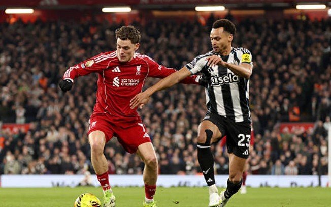 利物浦4比1纽卡斯尔联 维尔茨这哥们实力没得说，刚来英超时，节奏确实慢，身体对抗