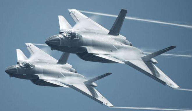 俄专家评价：中国很多武器性能超过美国，但都有一个共同缺点！中国造的新式武器越来越