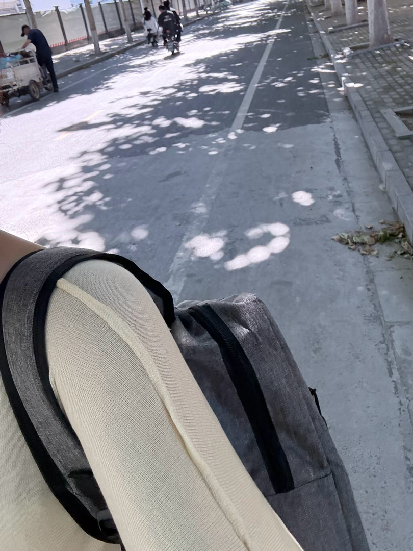 背着四斤的电脑去拍摄