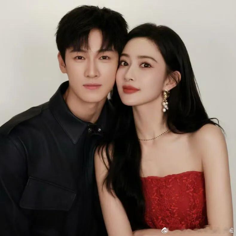 曝孟子义李昀锐恋情 孟子义和李昀锐连续四天收工后先后一起回家，现在两人又前后脚辟