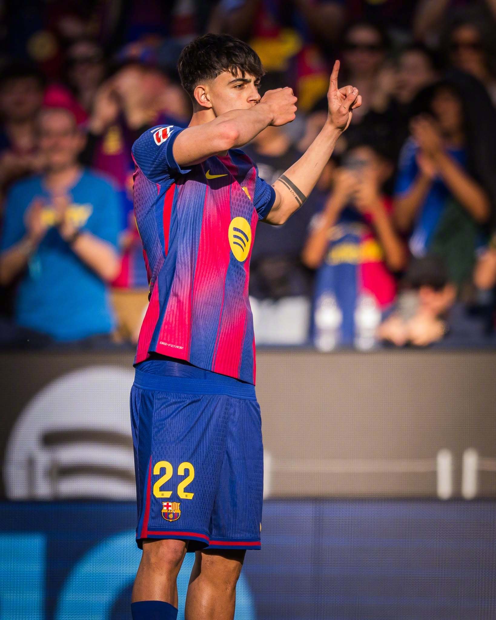 为红蓝加马 🧧神秘的东方力量帮助红蓝军团重返西甲榜首📸巴萨3比0莱万特 全场