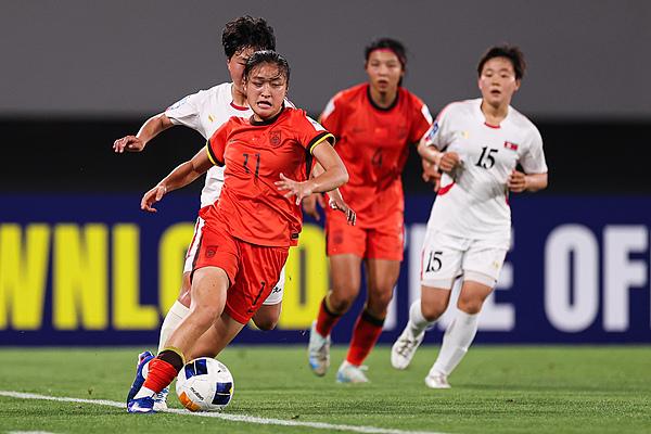 中国U17女足2比4惜败朝鲜U17女足，无缘亚洲杯决赛
 
在5月14日晚苏州进