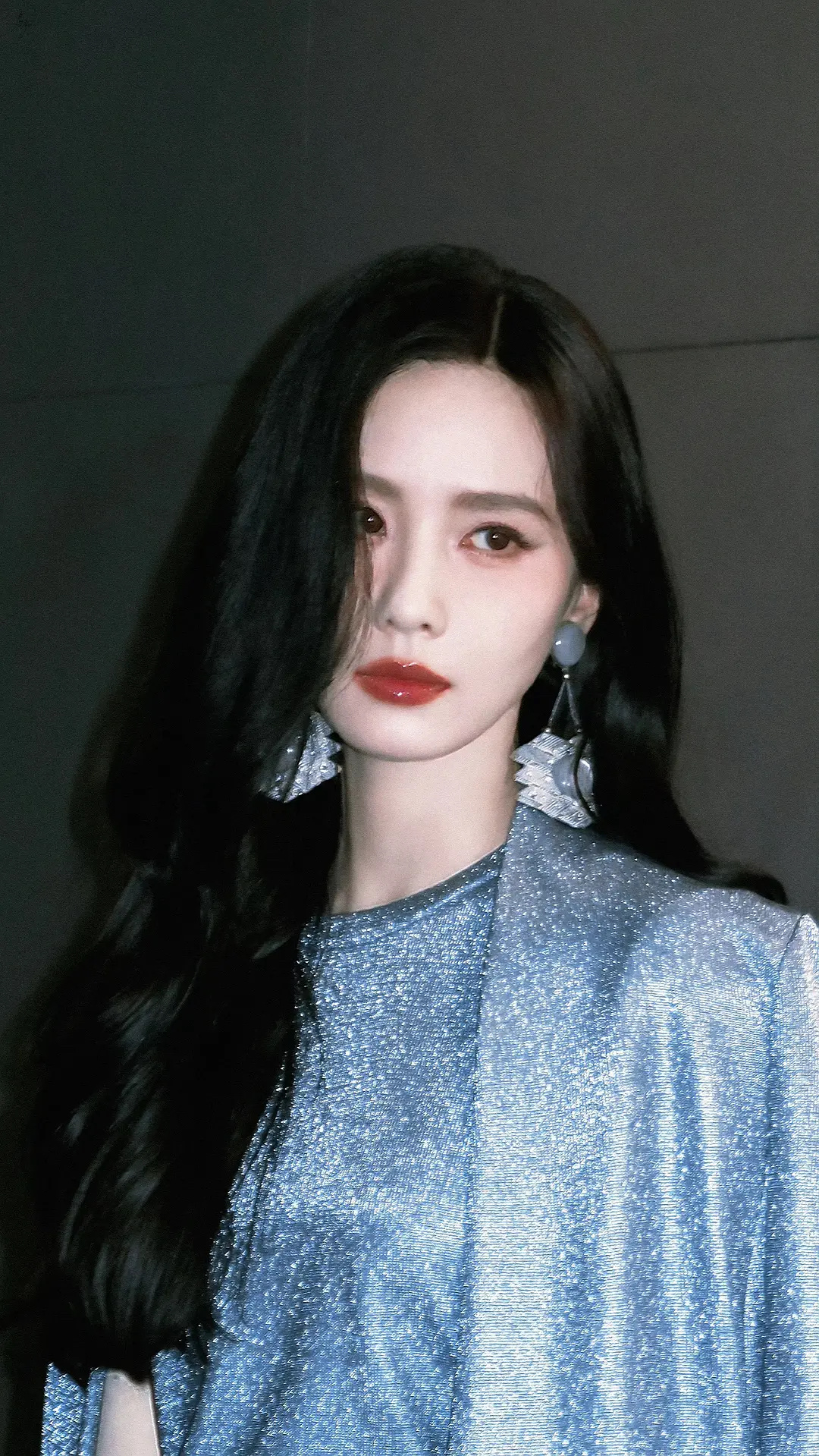 刘诗诗昨天好漂亮不知道妆造是自己搞得还是阿玛尼那边 ​​​