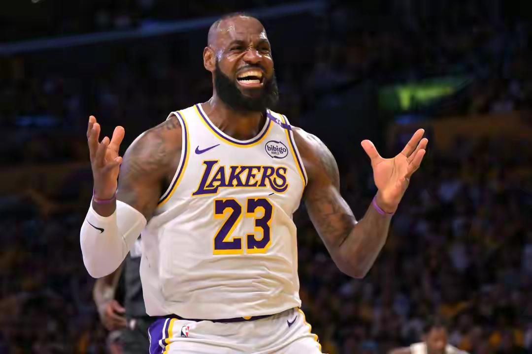詹姆斯，是否忘了给媒体续费呀！
ESPN、NBA御用媒体，詹姆斯，决定一到热火，
