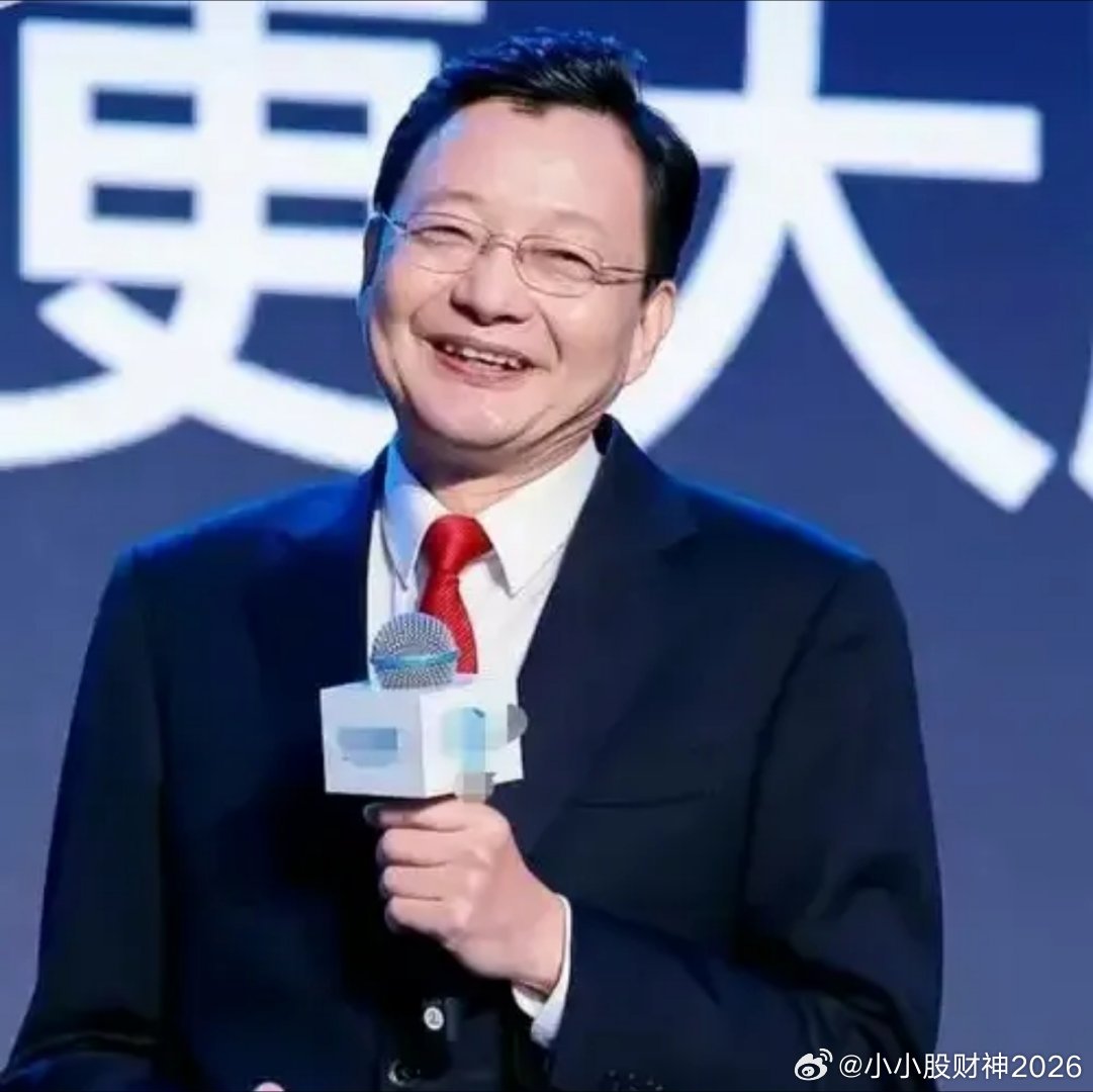 李大霄大师真是股民的良师益友！他奉劝股民，这段时间在家说话要小声点，多做事，少说