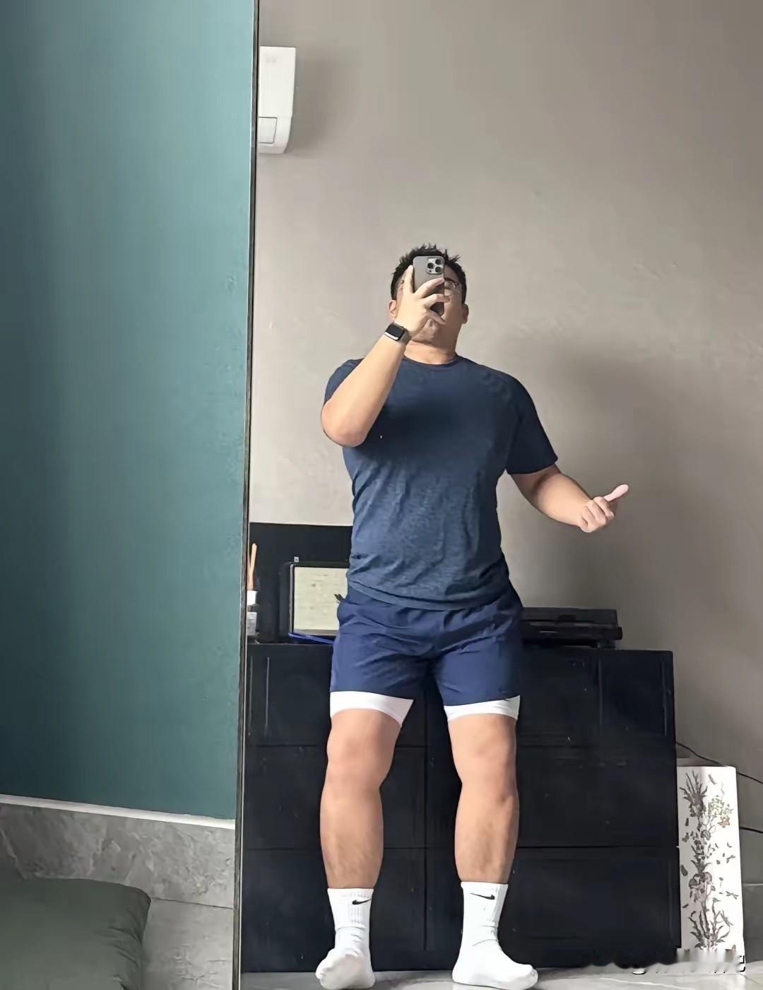 论身材，他应该是无敌的存在了吧