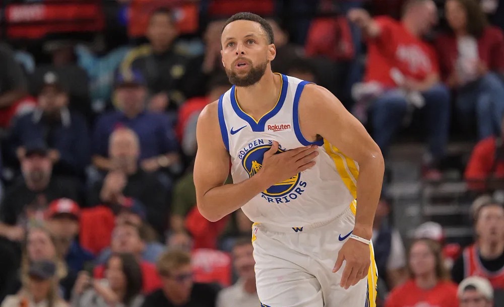 NBA附加赛今天继续进行，勇士队半场以45-50落后太阳。今天上半场比赛，勇士队