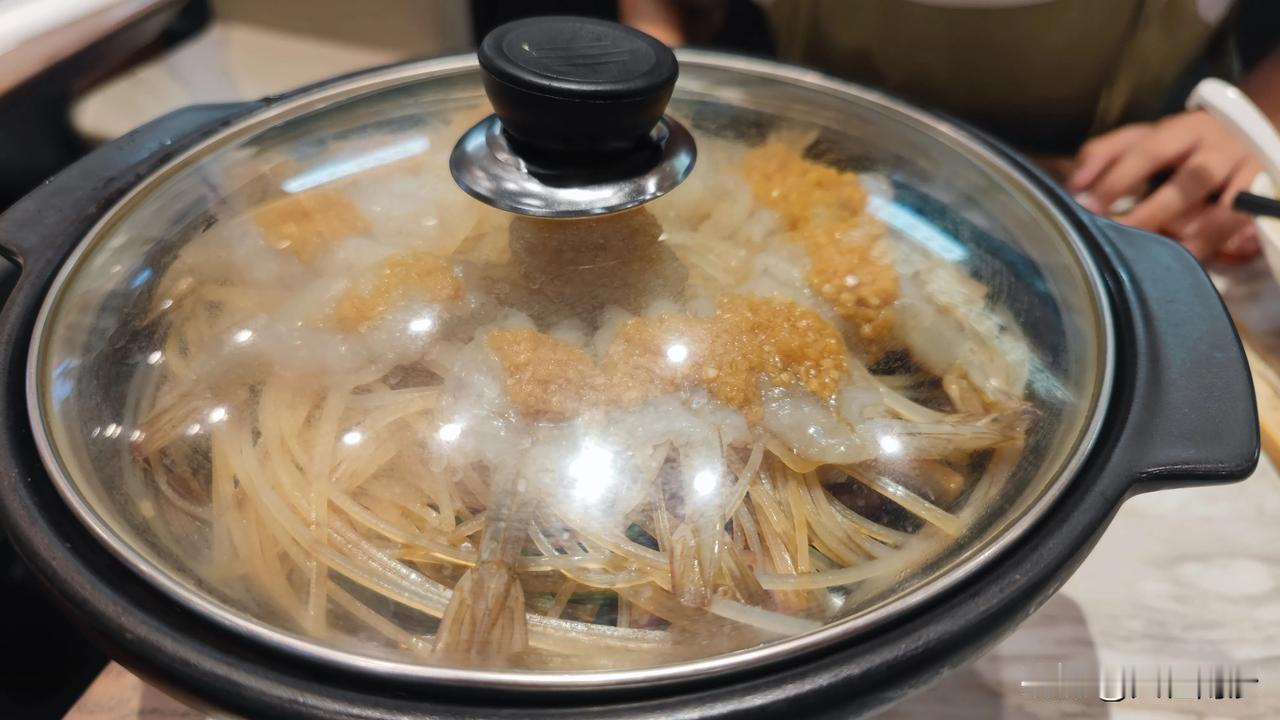 【南沙吃货】南沙万达阿香闭店之后，终于找到新替代的一家四口的饭堂了，就是在对面新