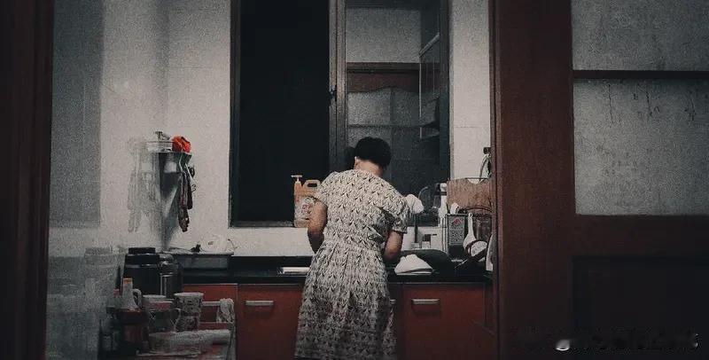 血缘真的是一件很奇妙的东西，就比如拿做婆婆的来说吧，如果是自己的女儿嫁人了，在别