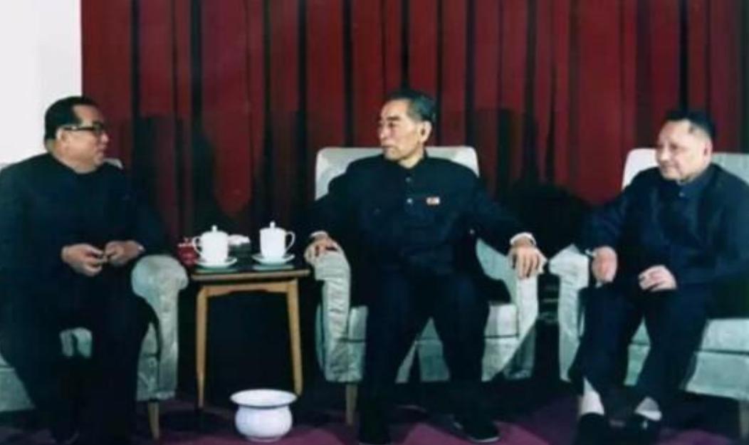 周总理六十六年没有回过绍兴老家，晚年还决定平祖坟，将祖坟土地分给群众种植，这是出