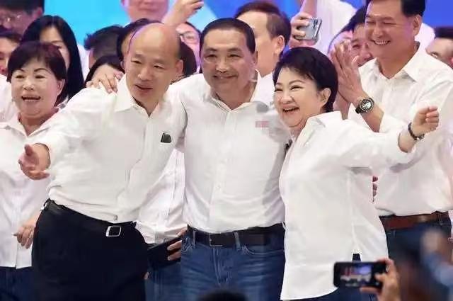 国民党“软骨病”的病理剖析，亲美基因与美式霸权的深度绑定

在近年来的台湾两党政