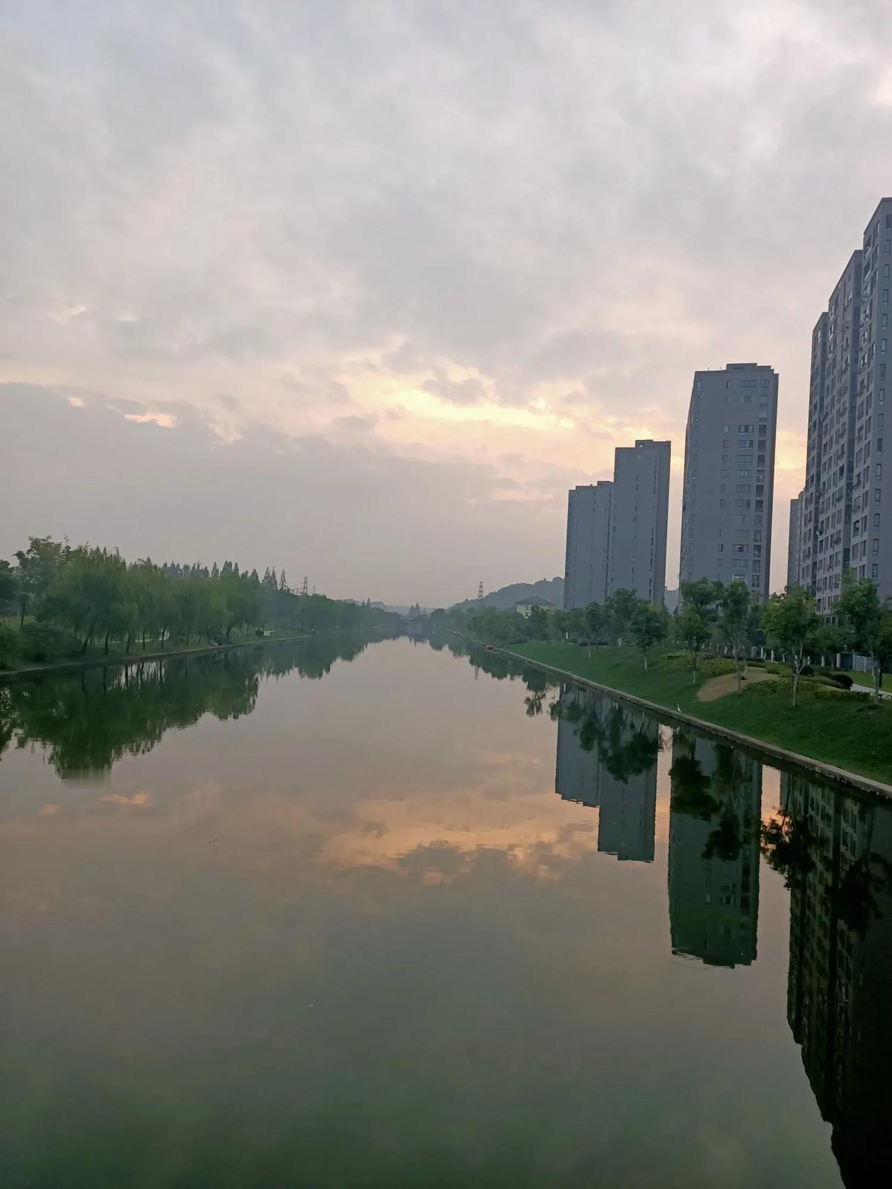 #分享一张你最近随手拍的照片吧#相映