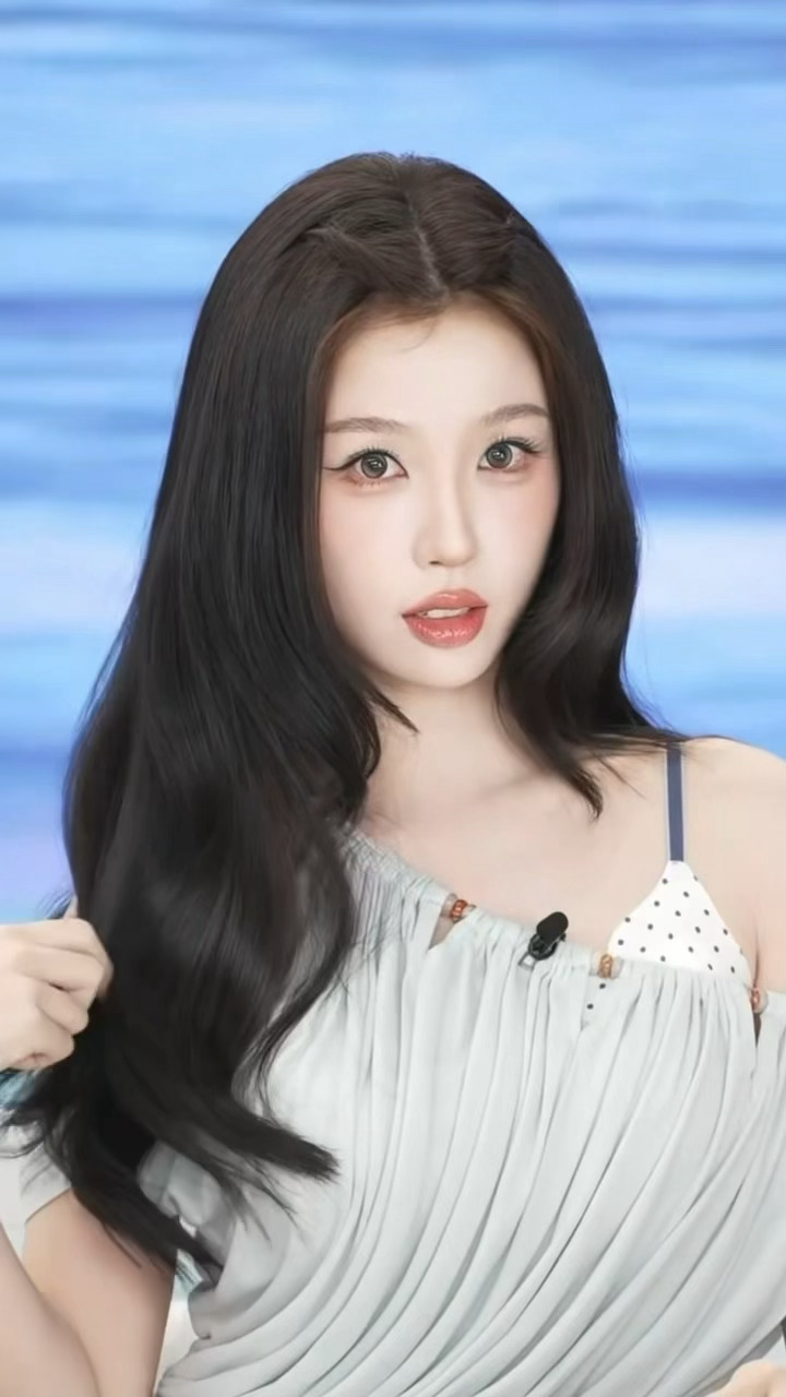 虞书欣直播虞书欣有没有人说你萌到犯规了