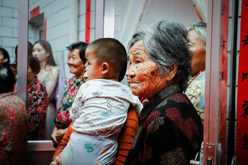 得，说了这么多，老太太就把孙子娶媳妇这事记心里啦。