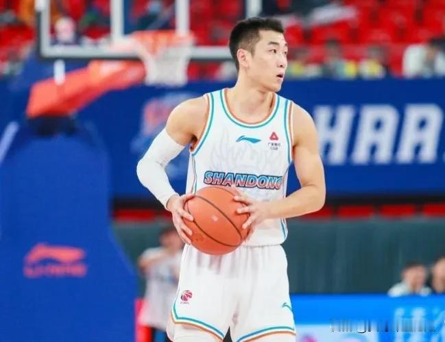 CBA，山东98-102新疆，高诗岩13分12板12助球队遭遇逆转，揭露出2个事